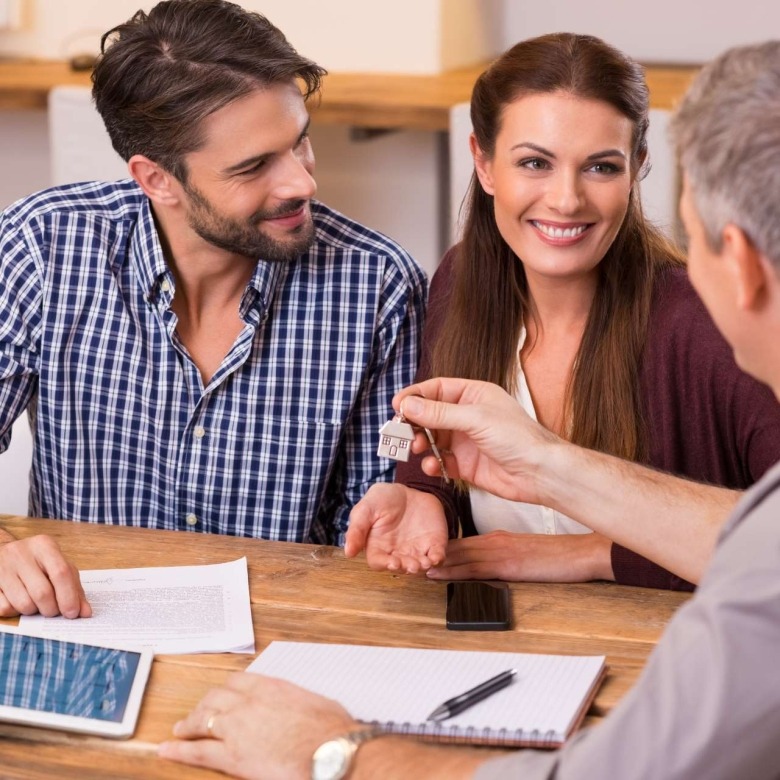 ¿Por Qué Necesitas un Especialista Inmobiliario al Comprar Vivienda? La Clave para tu Éxito